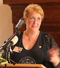 Beja Kluiters geeft toespraak tijdens bezoek Kateryna Joesjtsjenko